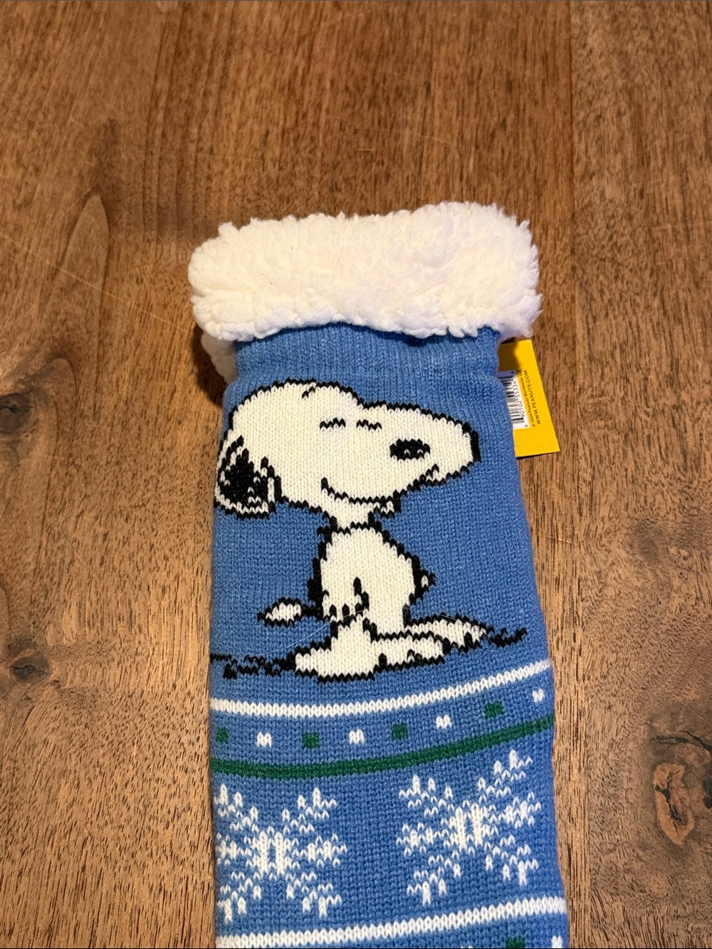 *NWT* PEANUTS Sherpa Socks - Picture 7 of 9